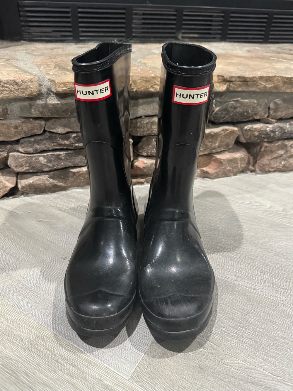 Hunter Black Gloss Mid-Height Rain Boots Size 9